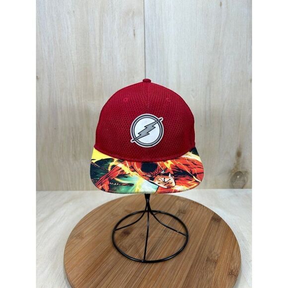 DC Comics Red Mesh Adjustable Snapback Hat - Picture 1 of 7